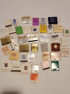 Lot Of 42 Matchbooks, Misc Decoration